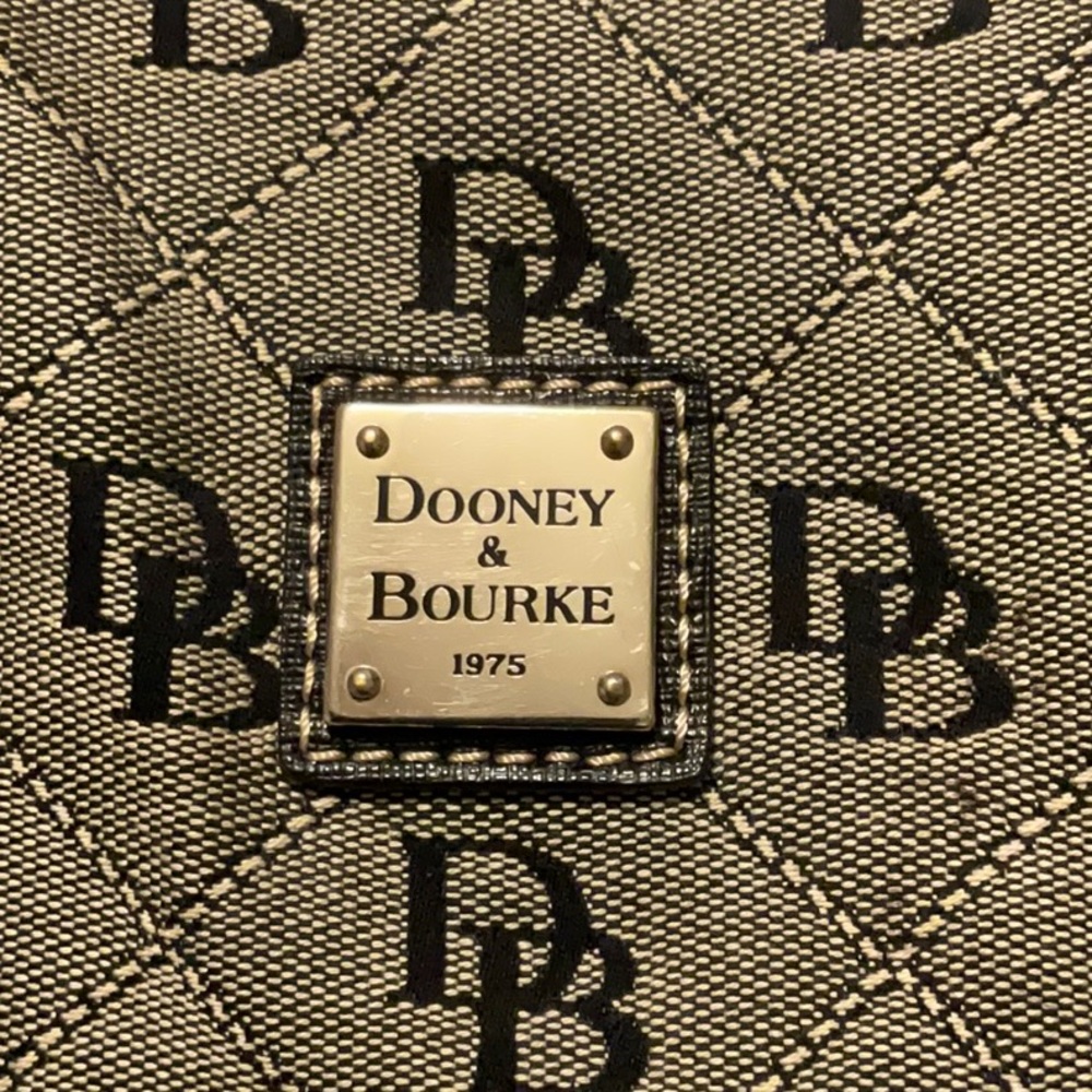 Authentic Dooney And Bourke Pocketbook - image 3